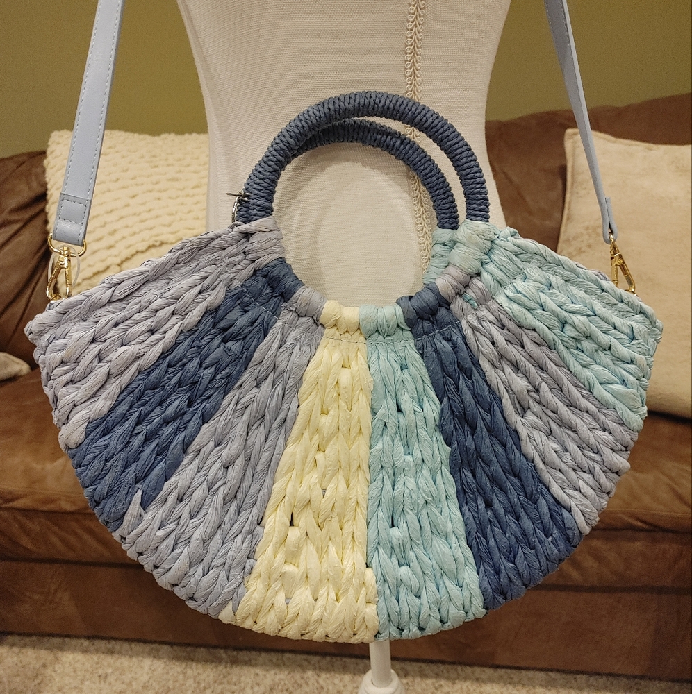 CROSSI Woven Rattan Bag in Pastel 14”W x 9”H x 4”D - Picture 3 of 10